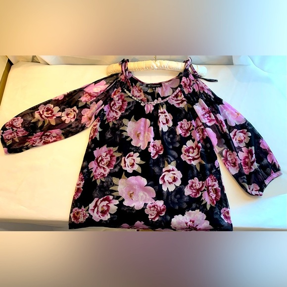 INC international concepts floral cold shoulder beaded neckline top size small - Picture 2 of 9